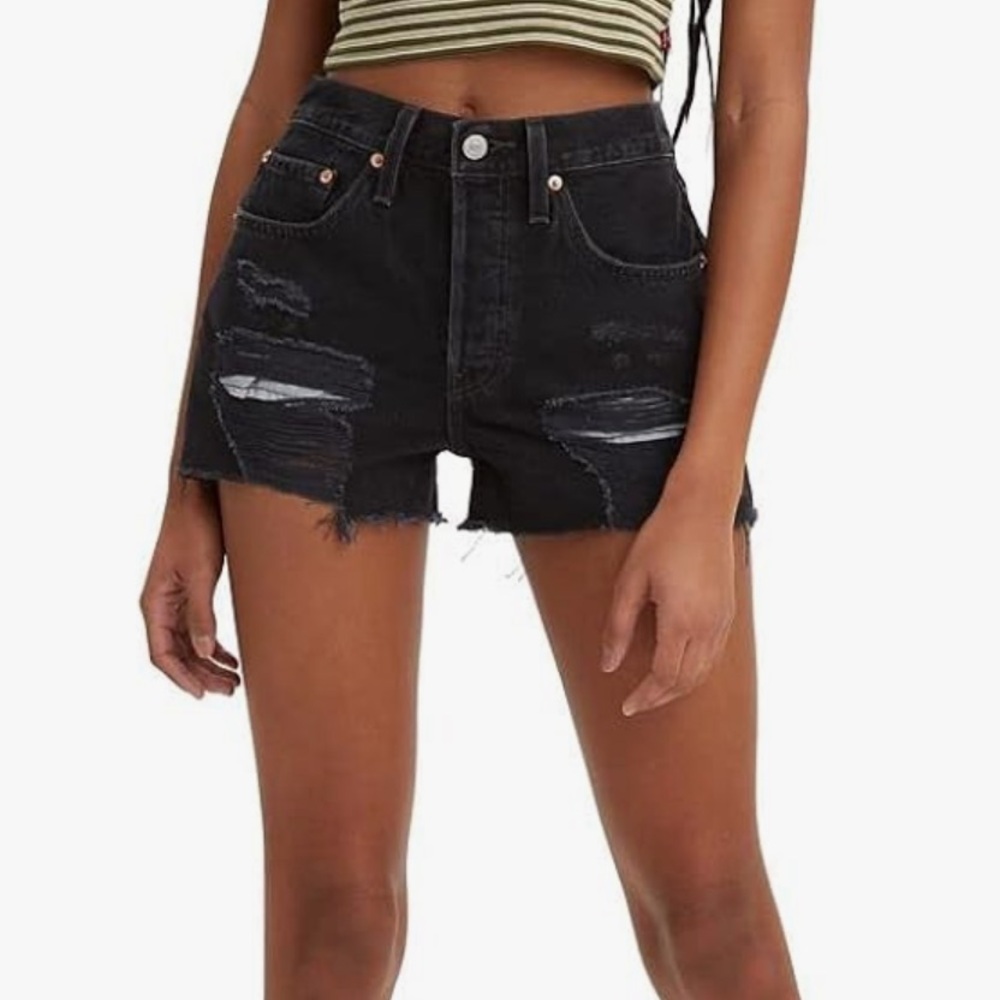 Levi 501 NWT SIZE 25 Women's Black Distressed Denim Shorts